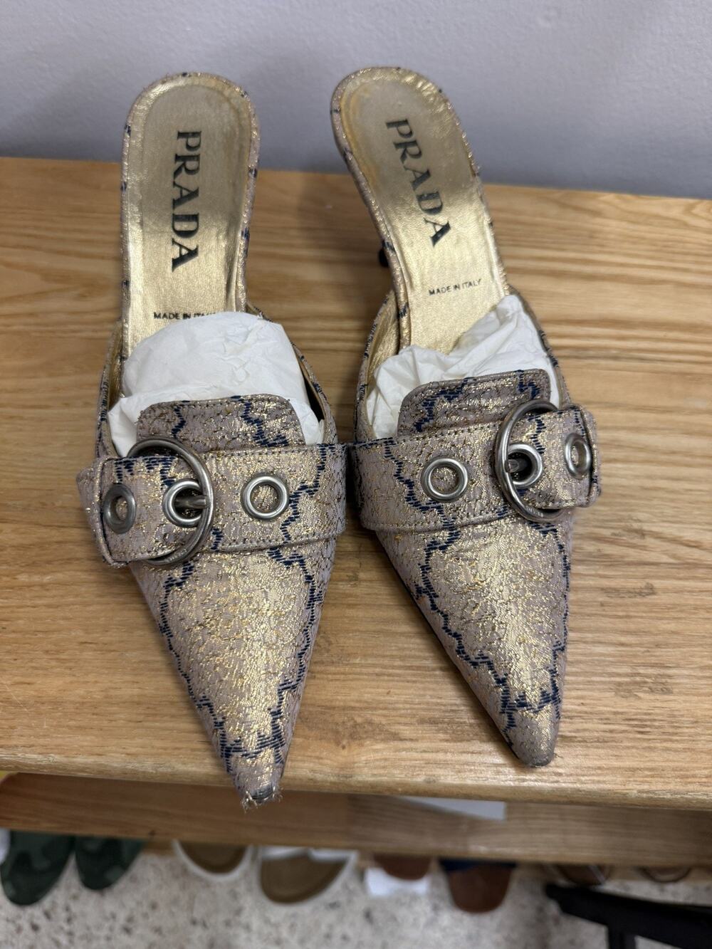 Vintage PRADA SS 2002 Gold Brocade Toe Buckle Mule Kitten Heels Size EU37 US 7
